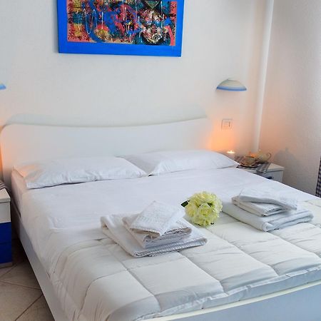 Sanpietroburgo 22 Apartment Олбия Екстериор снимка